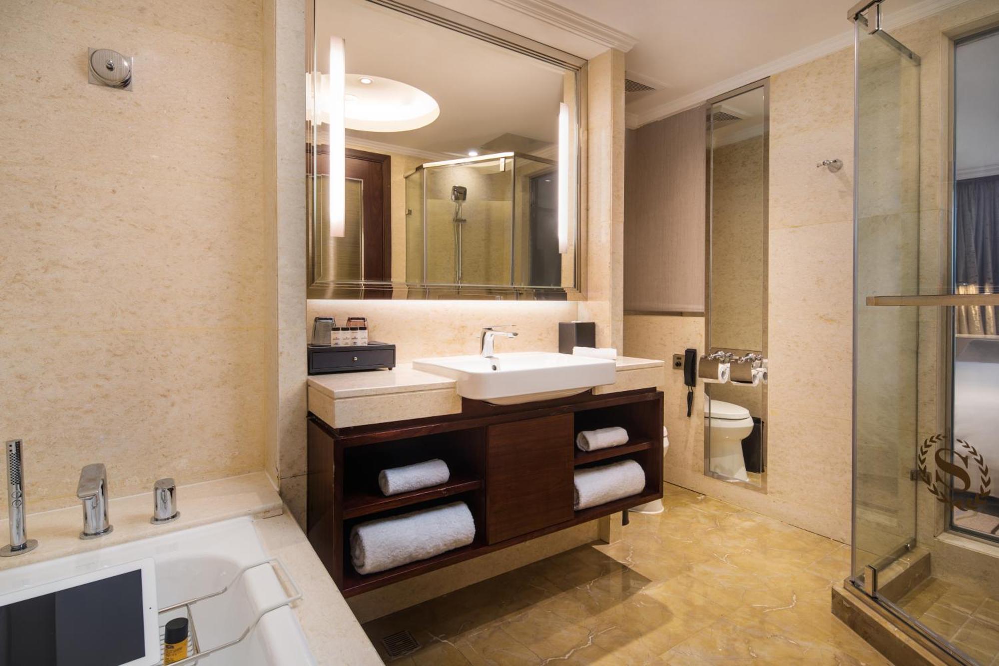 Sheraton Nanjing Kingsley Hotel & Towers Esterno foto